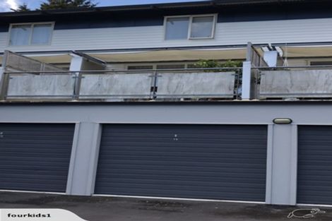 Photo of property in 2f/20 Ian Marwick Place, Birkenhead, Auckland, 0626