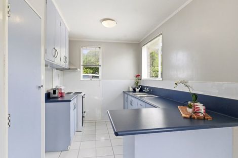 Photo of property in 183d Newlands Road, Newlands, Wellington, 6037