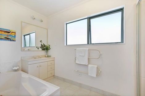 Photo of property in 26a Agra Crescent, Khandallah, Wellington, 6035