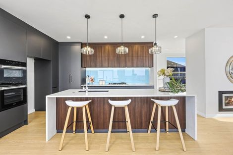 Photo of property in 40a The Esplanade, Eastern Beach, Auckland, 2012