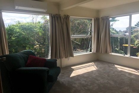 Photo of property in 11 Valkyria Place, Beach Haven, Auckland, 0626