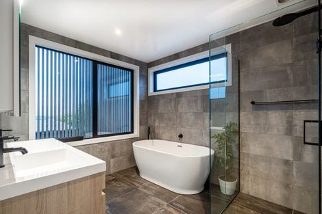 Photo of property in 57 Cilliers Drive, Silverdale, 0932