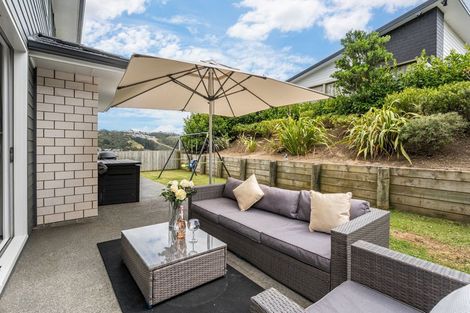 Photo of property in 190 Navigation Drive, Whitby, Porirua, 5024