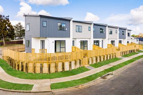 Photo of property in 2d Clutha Crescent, Clover Park, Auckland, 2023