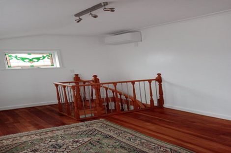 Photo of property in 136 Lemon Street, Strandon, New Plymouth, 4312