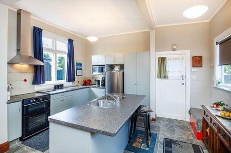 Photo of property in 8 Burns Avenue, Takaro, Palmerston North, 4412