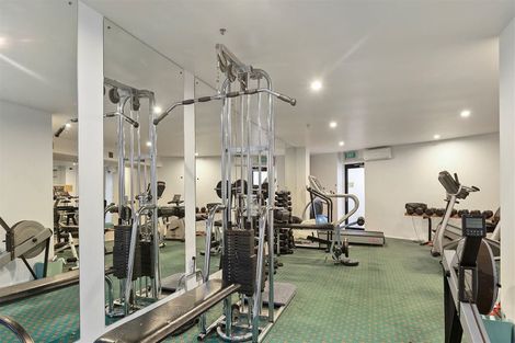 Photo of property in 5a/173 Hurstmere Road, Takapuna, Auckland, 0622