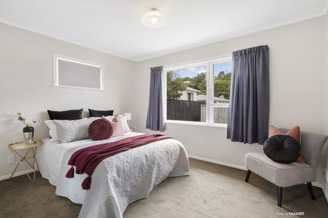 Photo of property in 58 Salford Street, Newlands, Wellington, 6037