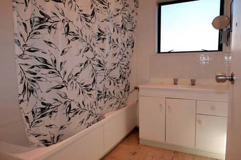 Photo of property in 15a Te Manuao Road, Otaki, 5512