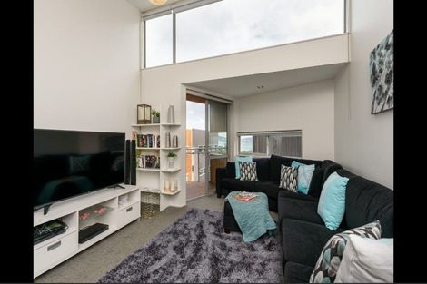 Photo of property in 8/2 Onslow Road, Khandallah, Wellington, 6035