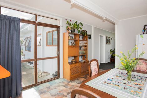 Photo of property in 16 Worsley Street, Tamarau, Gisborne, 4010