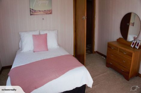 Photo of property in 64 Jenkin Street, Strathern, Invercargill, 9812