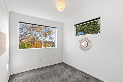 Photo of property in 219a Tukapa Street, Westown, New Plymouth, 4310