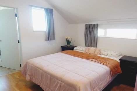 Photo of property in 107 Ashton Fitchett Drive, Brooklyn, Wellington, 6021