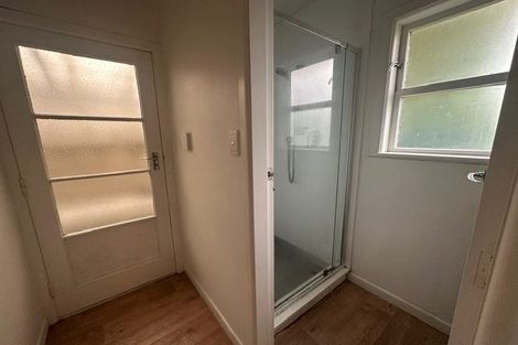 Photo of property in 88 Newlands Road, Newlands, Wellington, 6037