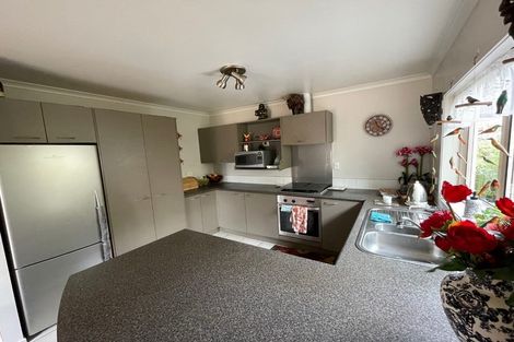 Photo of property in 4 Fitchburg Place, Mangere, Auckland, 2022