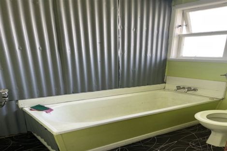 Photo of property in 29 Wilson Street, Waverley, 4510