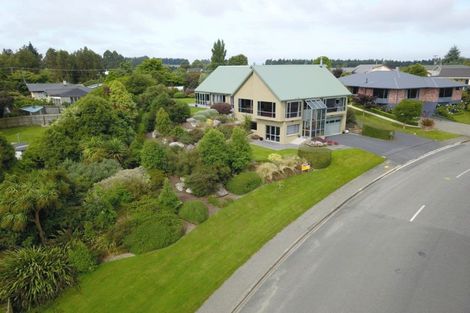 Photo of property in 12 Grove Avenue, Weston, Oamaru, 9401