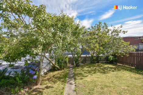 Photo of property in 22 Mornington Road, Balaclava, Dunedin, 9011