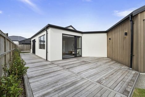 Photo of property in 17c Brightwater Terrace, Terrace End, Palmerston North, 4410