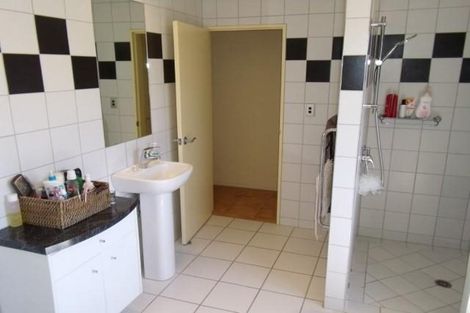 Photo of property in 40a Kensington Drive, Taradale, Napier, 4112