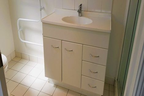 Photo of property in 8 Anton Place, Takanini, 2112