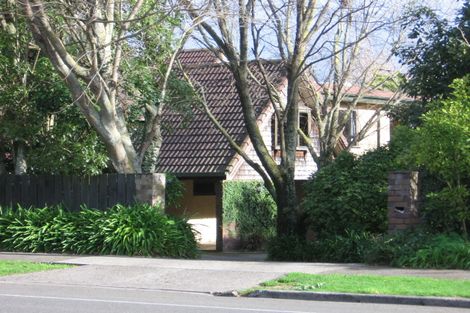 Photo of property in 198 Victoria Avenue, Hokowhitu, Palmerston North, 4410