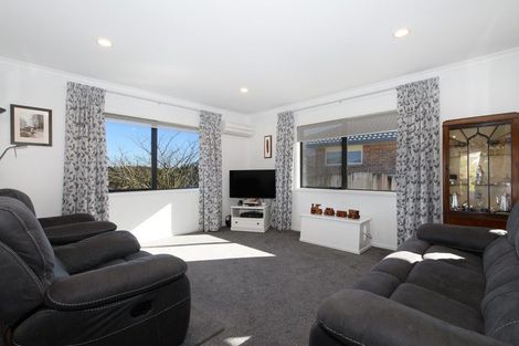 Photo of property in 76 Oteki Park Drive, Welcome Bay, Tauranga, 3112
