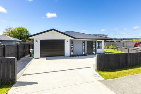 Photo of property in 5 Poulson Grove, Trentham, Upper Hutt, 5018