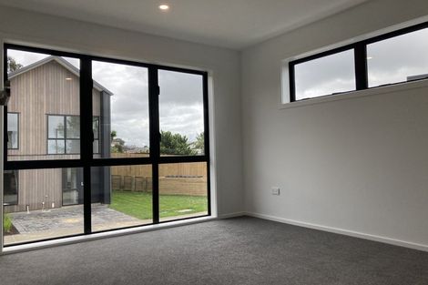 Photo of property in 2/27 Price Crescent, Mount Wellington, Auckland, 1060