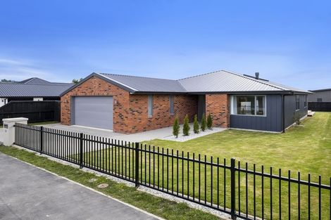 Photo of property in 147 Wingatui Road, Mosgiel, 9024