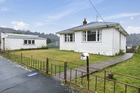 Photo of property in 35 Bradford Street, Bradford, Dunedin, 9011