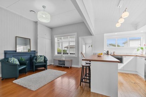 Photo of property in 38 Aramoana Avenue, Devonport, Auckland, 0624
