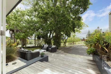 Photo of property in 1239 Peak Road, Helensville, 0875