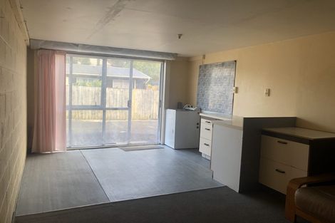Photo of property in 4/172 Beach Haven Road, Beach Haven, Auckland, 0626