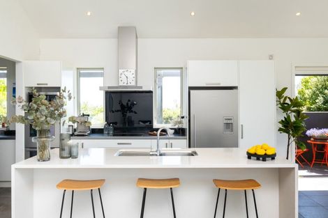 Photo of property in 4 Heipipi Drive, Eskdale, Napier, 4182