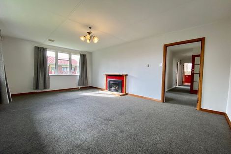 Photo of property in 7 Exeter Crescent, Takaro, Palmerston North, 4412