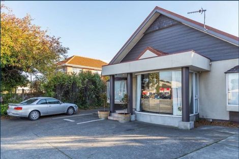 Photo of property in 9 Straven Road, Riccarton, Christchurch, 8011