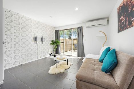 Photo of property in 8/85 Portage Road, New Lynn, Auckland, 0600