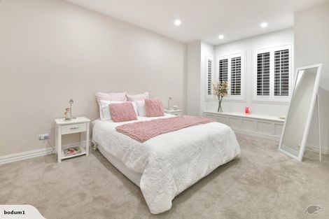 Photo of property in 110 Vipond Road, Stanmore Bay, Whangaparaoa, 0932