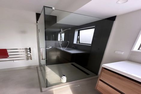 Photo of property in 168 Luckens Road, West Harbour, Auckland, 0618