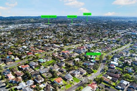 Photo of property in 28 Manhattan Heights, Glendene, Auckland, 0602