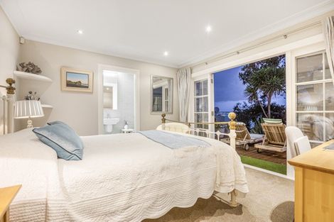 Photo of property in 13 Stanley Point Road, Stanley Point, Auckland, 0624