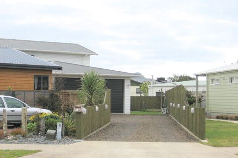 Photo of property in 13 Pipi Dune, Whitianga, 3510