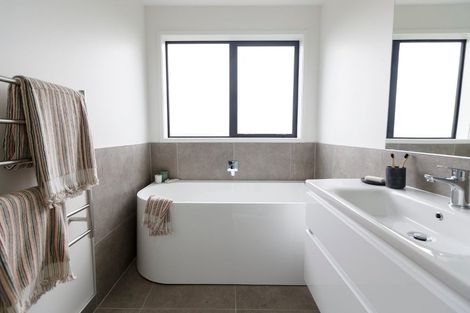 Photo of property in 27 Te Otinga Place, Pyes Pa, Tauranga, 3112