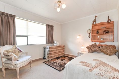 Photo of property in 2/14 Palmer Place, Parkvale, Hastings, 4122