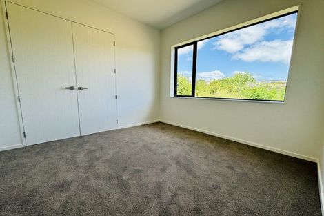 Photo of property in 72 Arran Drive, Orewa, 0931