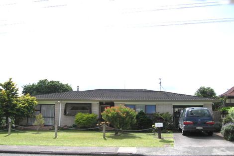 Photo of property in 2/90 Royal View Road, Te Atatu South, Auckland, 0610