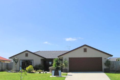 Photo of property in 39 Calypso Drive, Papamoa Beach, Papamoa, 3118