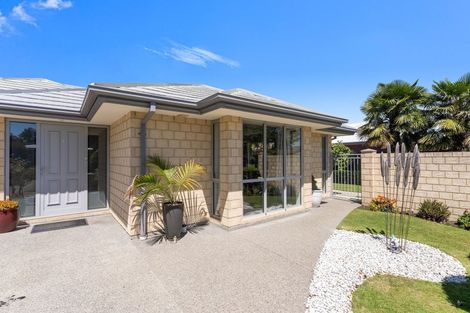 Photo of property in 40 Country Palms Drive, Halswell, Christchurch, 8025